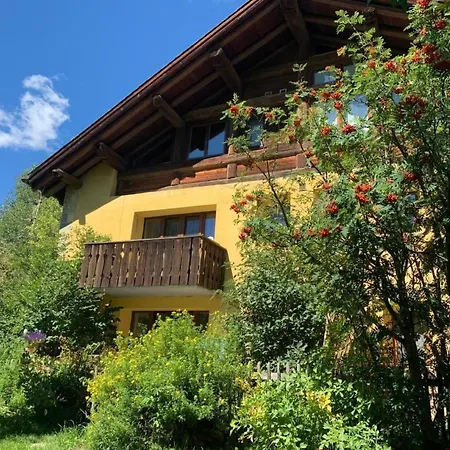 Apartment Gruen By Interhome La Punt-Chamues-ch